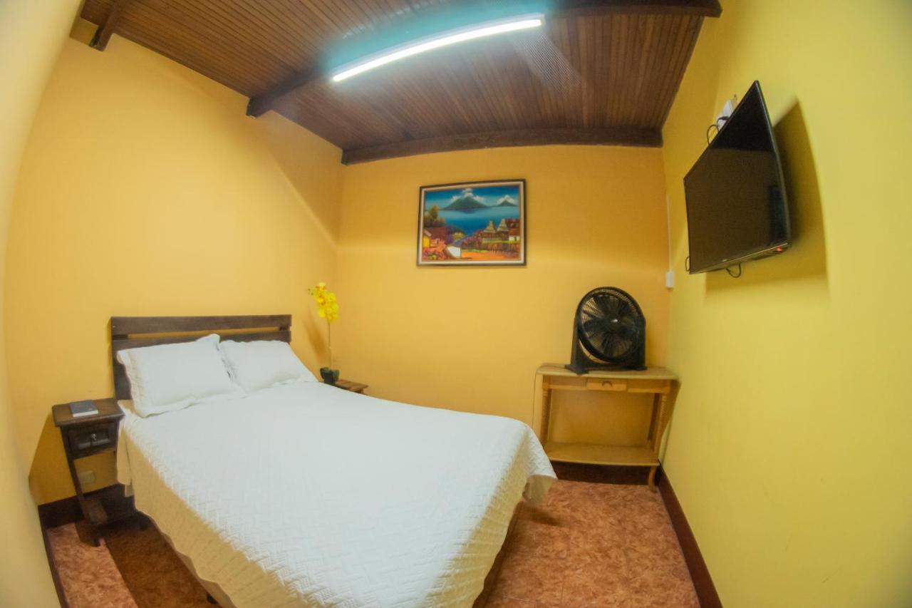 Euro Hostal Guatemala Dış mekan fotoğraf